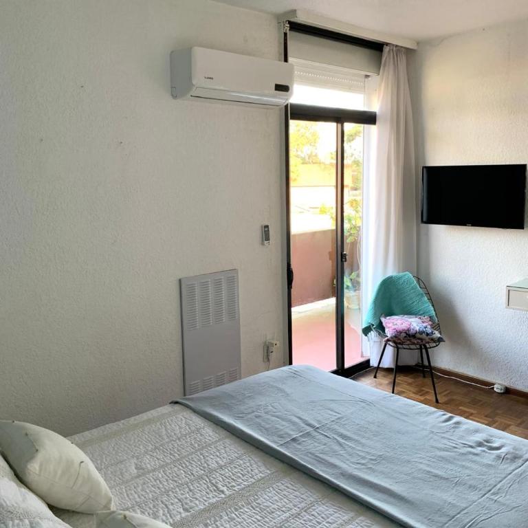 Tranquilo y soleado - Two-Bedroom Apartment - 13