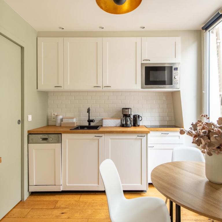 Modern spacious studio only 1 minute away from the Place de la République - Studio Deluxe - 7