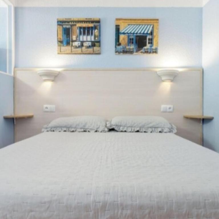 Apartamentos TSS Alboran - Apartamento con vistas a la piscina (2 adultos + 2 niños) - 10