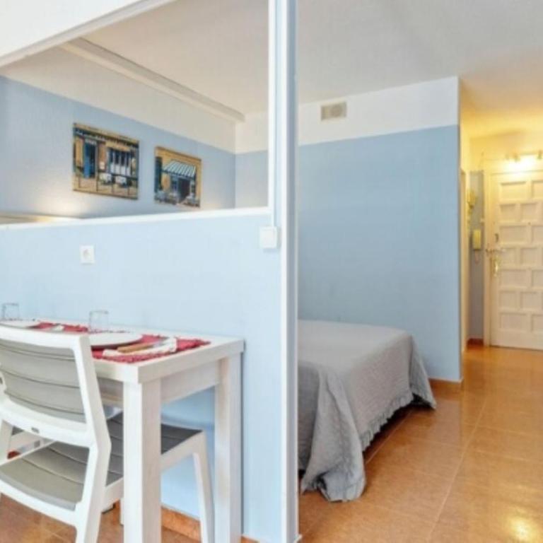 Apartamentos TSS Alboran - Apartamento con vistas a la piscina (2 adultos + 2 niños) - 16