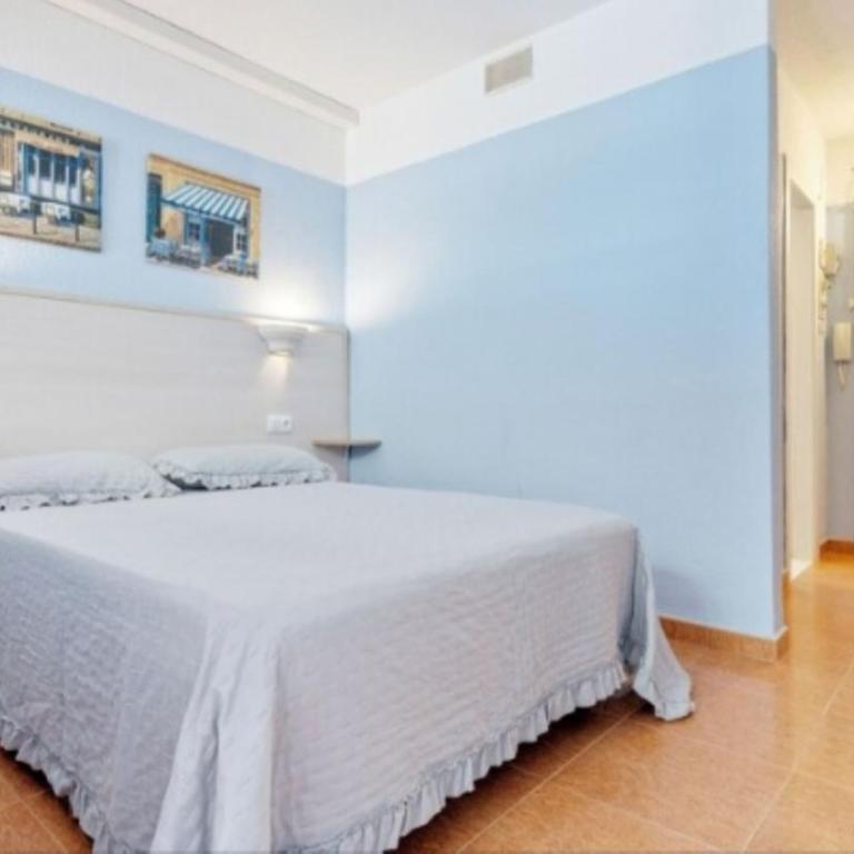 Apartamentos TSS Alboran - Apartamento con vistas a la piscina (2 adultos + 2 niños) - 21