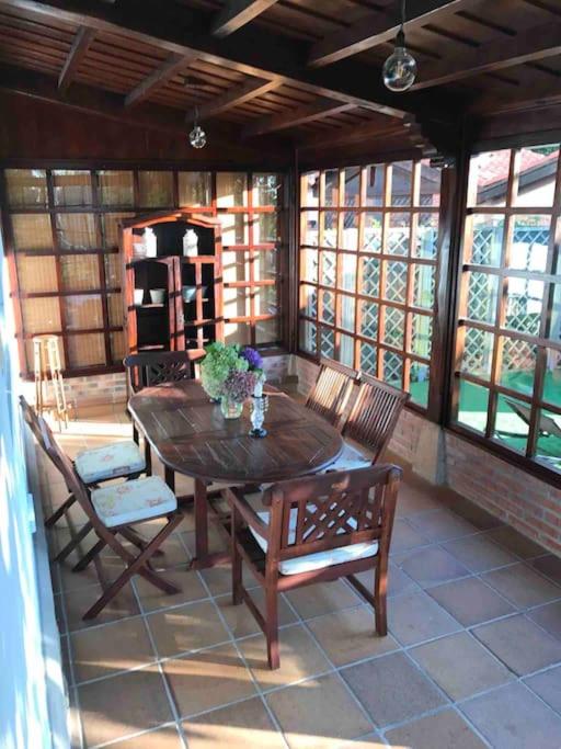 Casa La Bolera Casa de dos plantas porche y jardín - Three-Bedroom House - 2