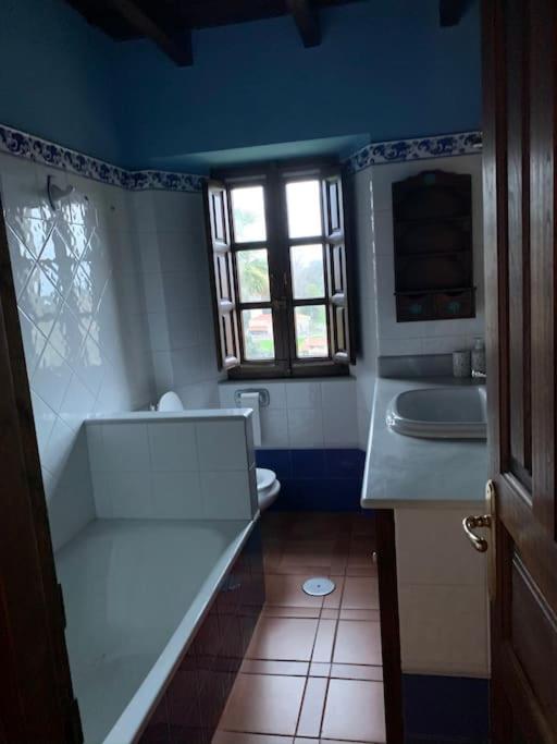 Casa La Bolera Casa de dos plantas porche y jardín - Three-Bedroom House - 20