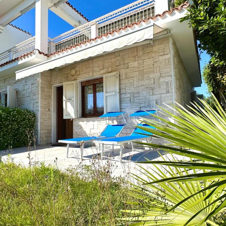 M404 - Marcelli, trilocale con giardino a due passi dal mare - Appartamento con 2 Camere da Letto - 1