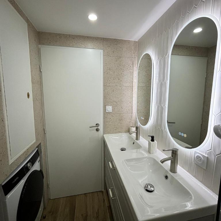 Centre Ville & Plage à 200m - Clim - Parking Privé - Netflix - Apartment - 11