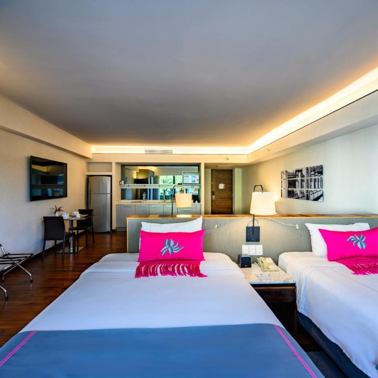 Las Suites Campos Eliseos - Master Suite with Two Double Beds - 9