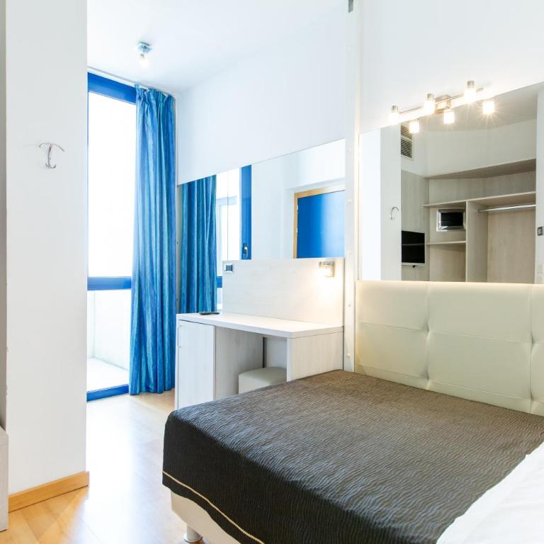 Hotel Baltic Riccione-Fronte Mare - Deluxe Single Room with Balcony - 5