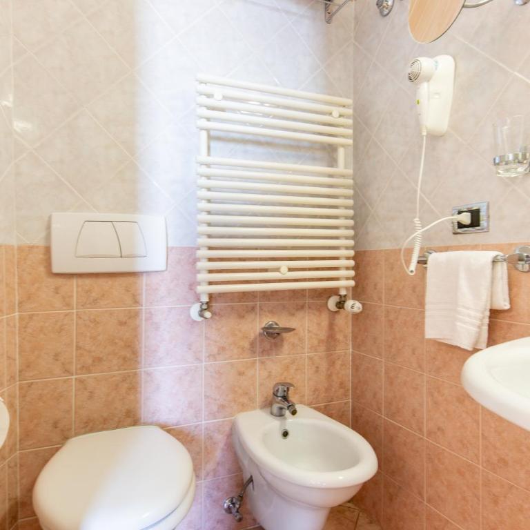 Hotel Baltic Riccione-Fronte Mare - Deluxe Single Room with Balcony - 4