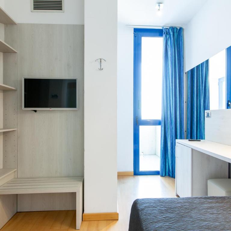 Hotel Baltic Riccione-Fronte Mare - Deluxe Single Room with Balcony - 3