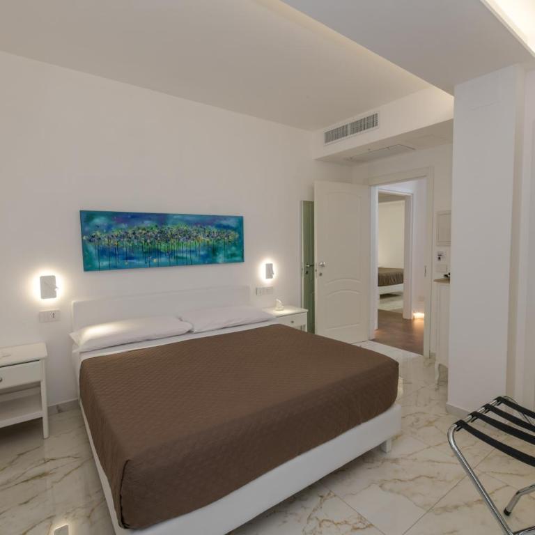 Donna Adriana Rooms - Camera Matrimoniale con Vista Mare - 4