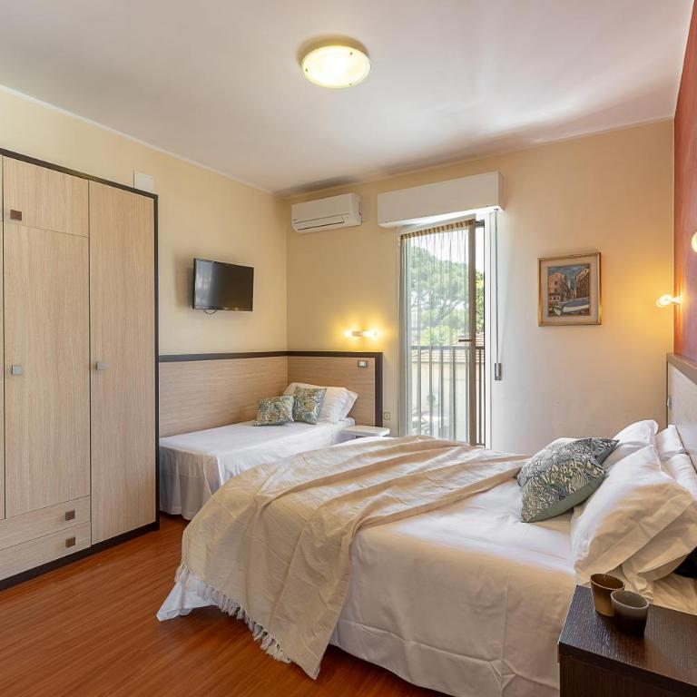 Hotel Adriatica - Triple Room - 1