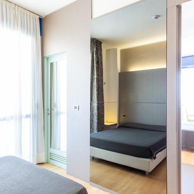 Hotel Baltic Riccione-Fronte Mare - Family Room with Sea View - 2