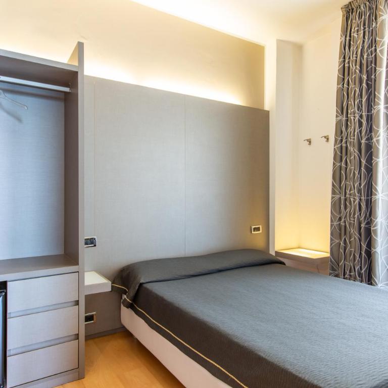 Hotel Baltic Riccione-Fronte Mare - Family Room with Sea View - 3