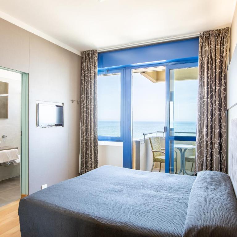 Hotel Baltic Riccione-Fronte Mare - Family Room with Sea View - 5
