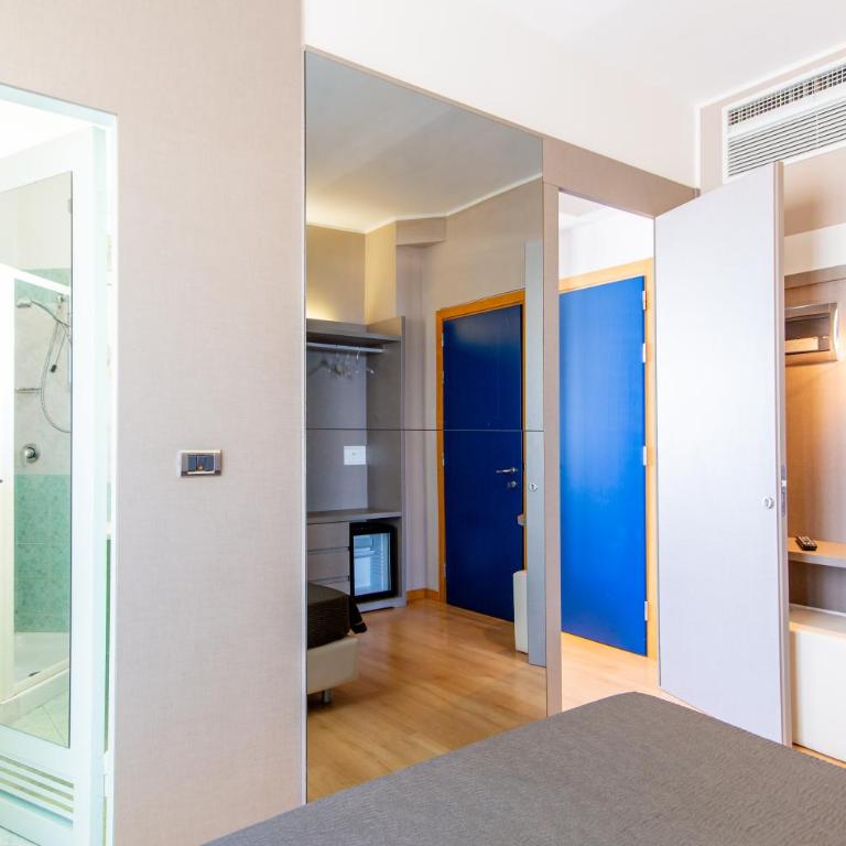 Hotel Baltic Riccione-Fronte Mare - Family Room with Sea View - 6