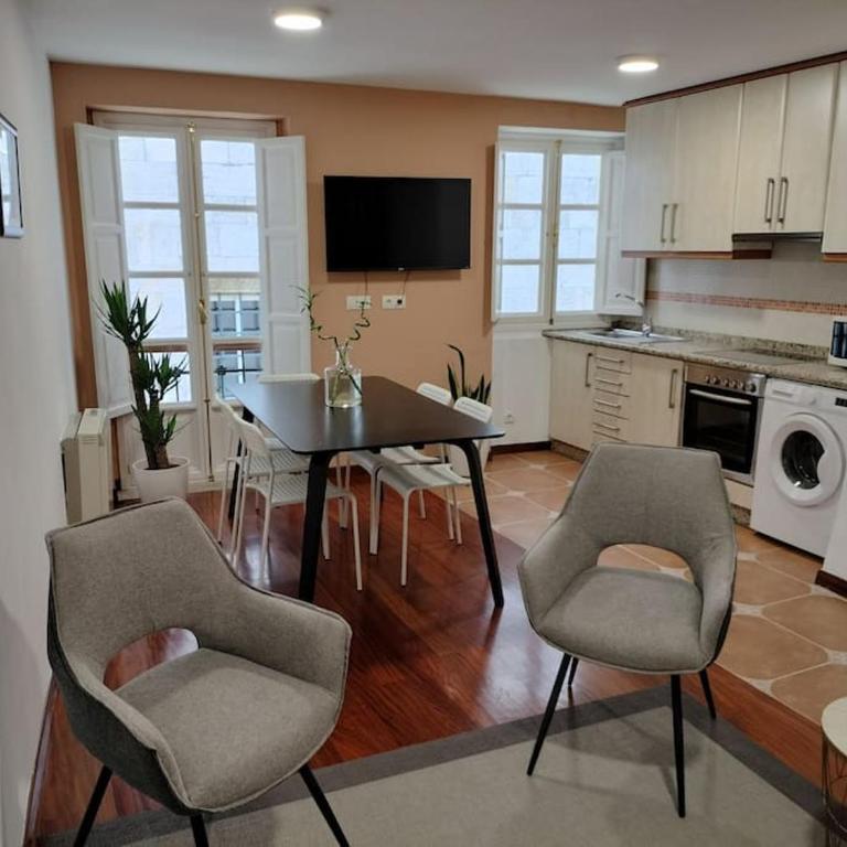 A 100 metros Catedral, 3º -Galería -Duplex - Two-Bedroom Apartment - 1