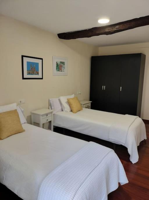 A 100 metros Catedral, 3º -Galería -Duplex - Two-Bedroom Apartment - 35