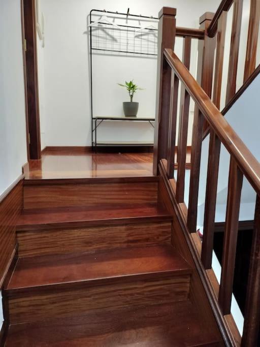 A 100 metros Catedral, 3º -Galería -Duplex - Two-Bedroom Apartment - 40