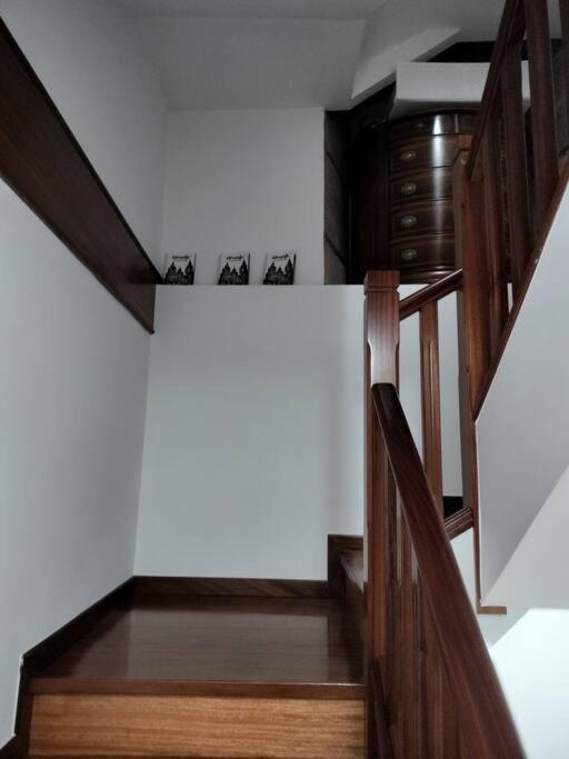 A 100 metros Catedral, 3º -Galería -Duplex - Two-Bedroom Apartment - 45