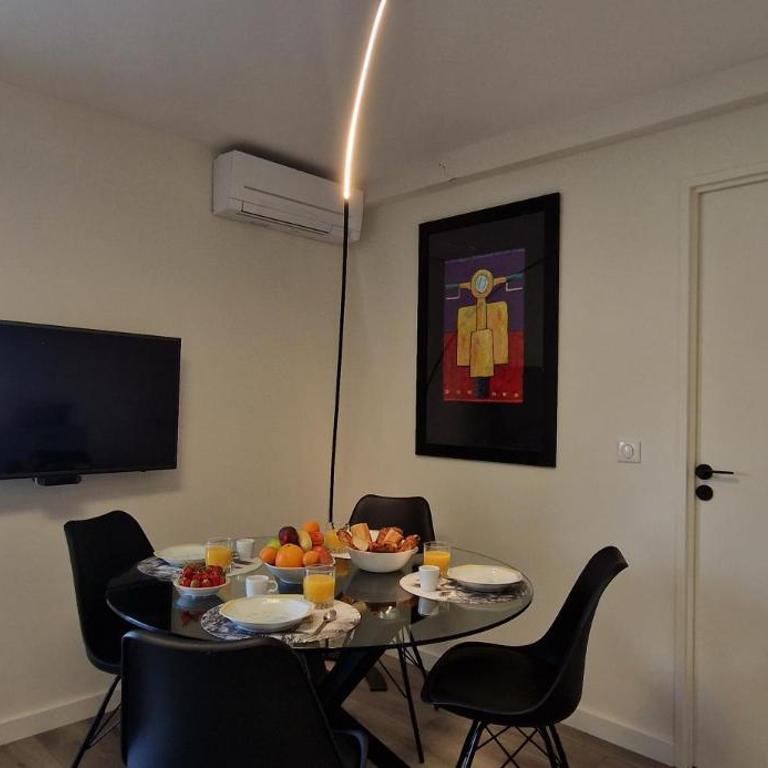 Juan 4 prs, clim, 300m plage, piscine, parking - Appartamento con 1 Camera da Letto - 2