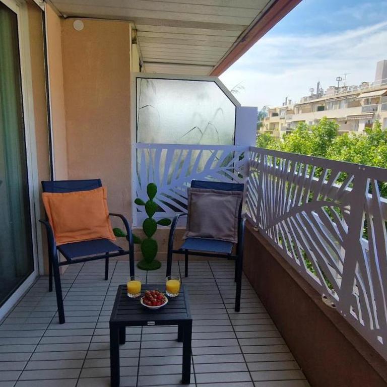 Juan 4 prs, clim, 300m plage, piscine, parking - Appartamento con 1 Camera da Letto - 14