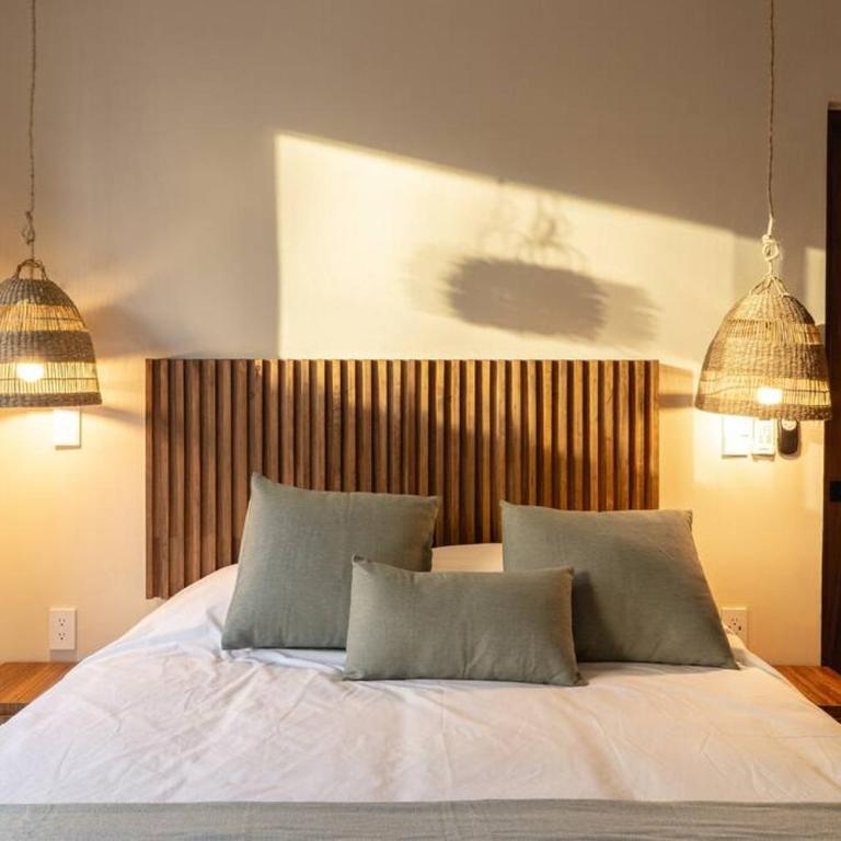 Private Pool & Terrace - Sleeps 4 Near the Beach - B104 - One-Bedroom Apartment - 3