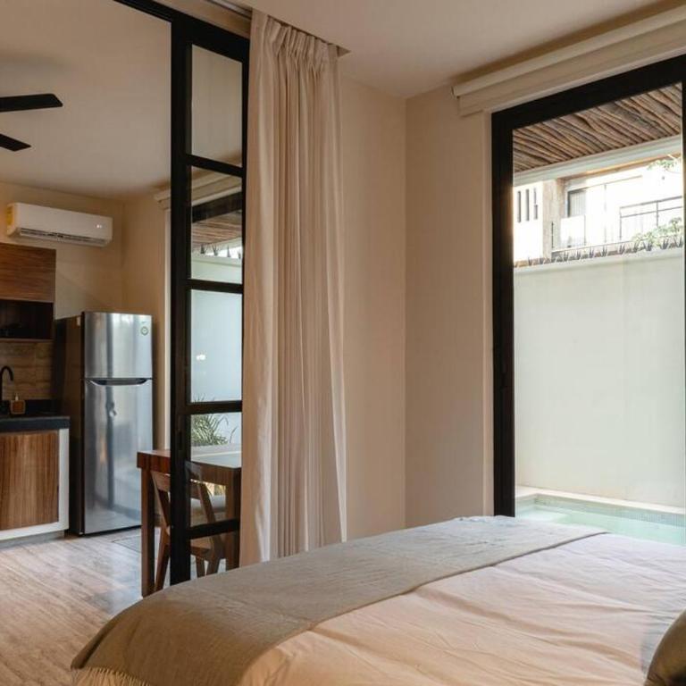 Private Pool & Terrace - Sleeps 4 Near the Beach - B104 - One-Bedroom Apartment - 4