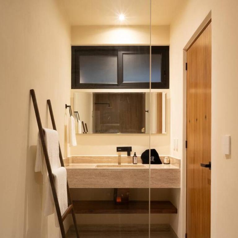 Private Pool & Terrace - Sleeps 4 Near the Beach - B104 - One-Bedroom Apartment - 9