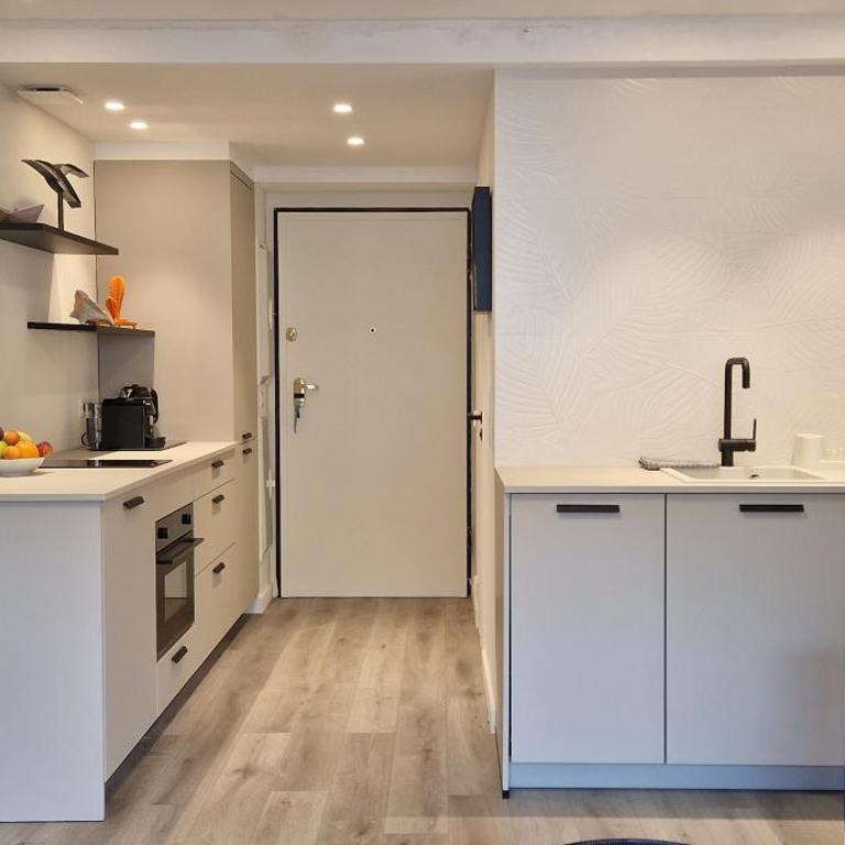 Juan 4 prs, clim, 300m plage, piscine, parking - Appartamento con 1 Camera da Letto - 23
