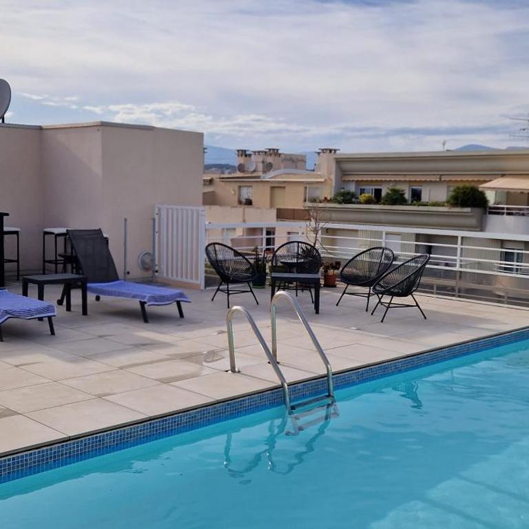 Juan 4 prs, clim, 300m plage, piscine, parking - Appartamento con 1 Camera da Letto - 1