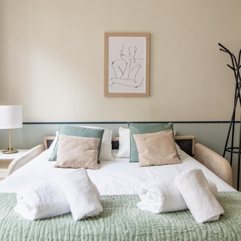 Modern spacious studio only 1 minute away from the Place de la République - Studio Deluxe - 3