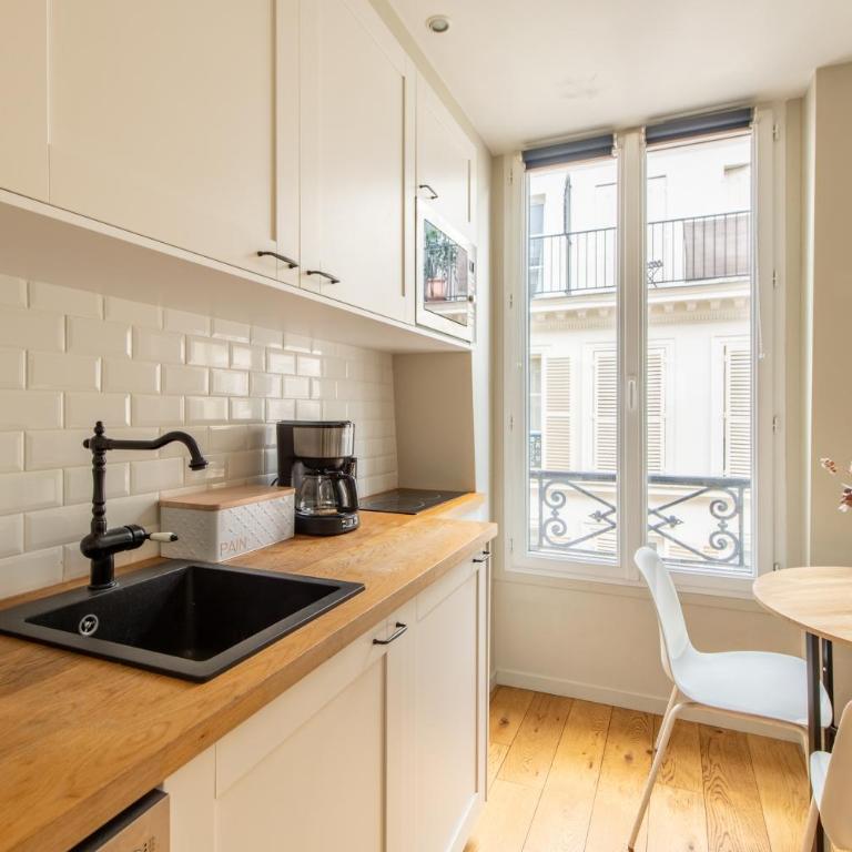 Modern spacious studio only 1 minute away from the Place de la République - Studio Deluxe - 22