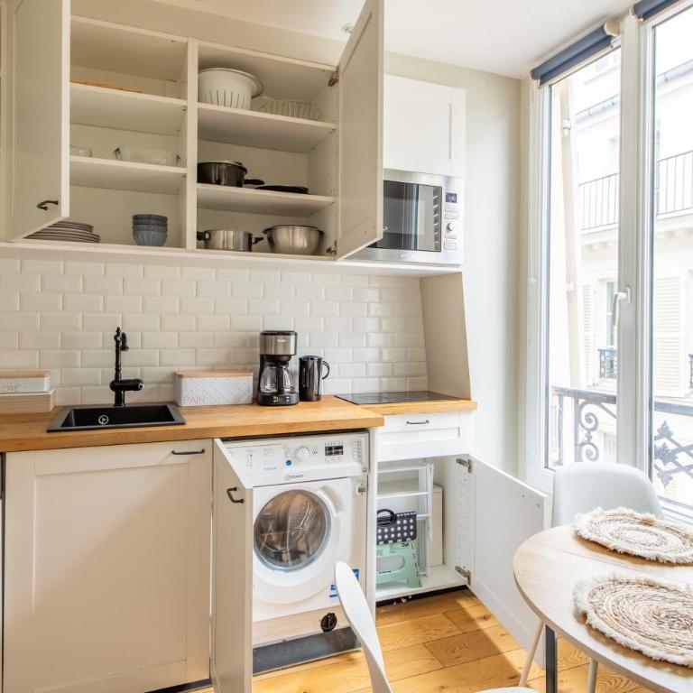 Modern spacious studio only 1 minute away from the Place de la République - Studio Deluxe - 21