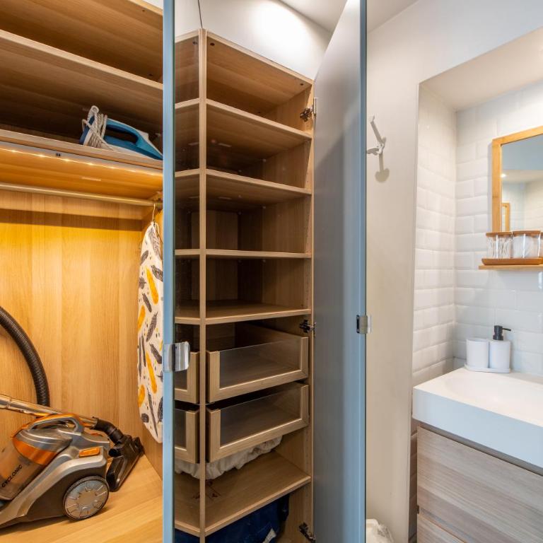 Modern spacious studio only 1 minute away from the Place de la République - Studio Deluxe - 18