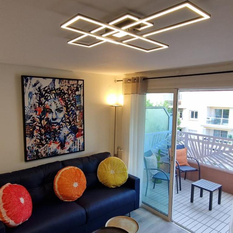 Juan 4 prs, clim, 300m plage, piscine, parking - Appartamento con 1 Camera da Letto - 56