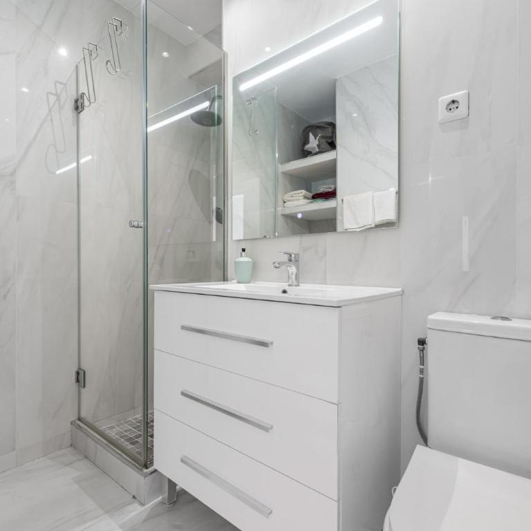 Amazing 2 bedrooms apartment in Marbella Centre - Two-Bedroom Apartment with Terrace - 31