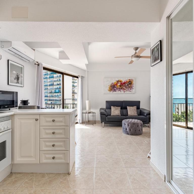 Amazing 2 bedrooms apartment in Marbella Centre - Two-Bedroom Apartment with Terrace - 32