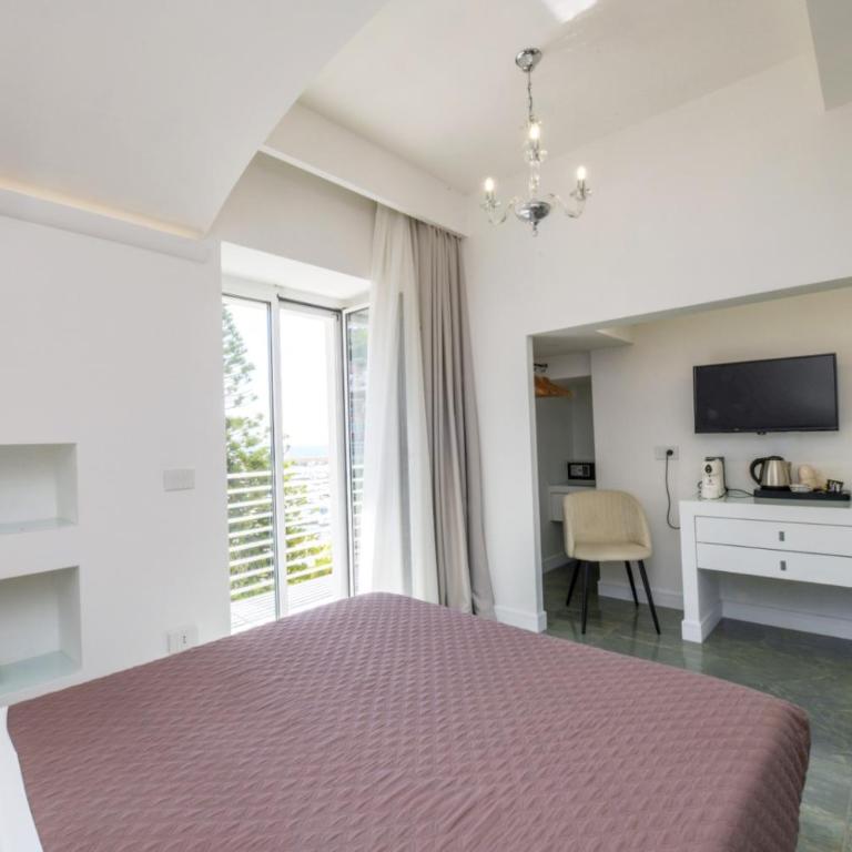 Donna Adriana Rooms - Camera Matrimoniale con Vista Mare - 3