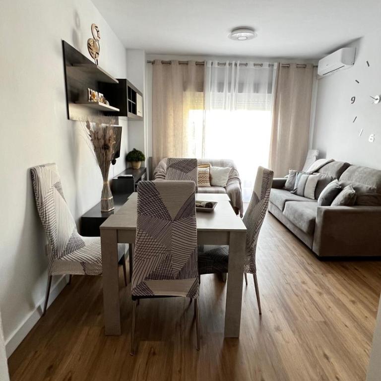 Que vistas - Two-Bedroom Apartment - 5