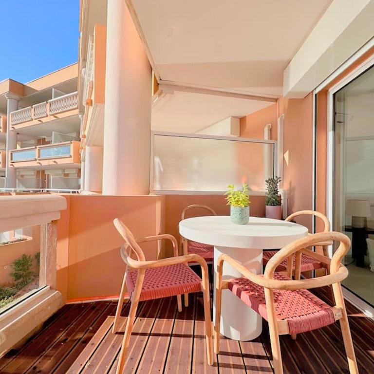Vue mer - Refait à neuf - Clim - Parking - 4 personnes - Appartement 2 Chambres - 16