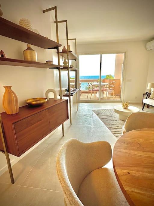 Vue mer - Refait à neuf - Clim - Parking - 4 personnes - Appartement 2 Chambres - 30