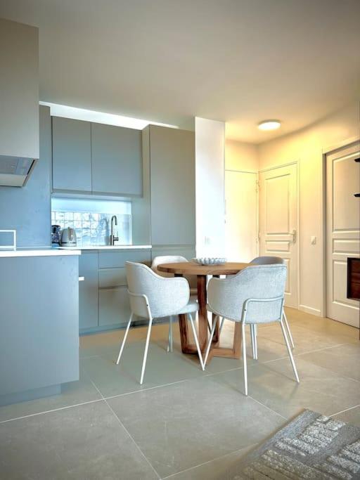 Vue mer - Refait à neuf - Clim - Parking - 4 personnes - Appartement 2 Chambres - 35