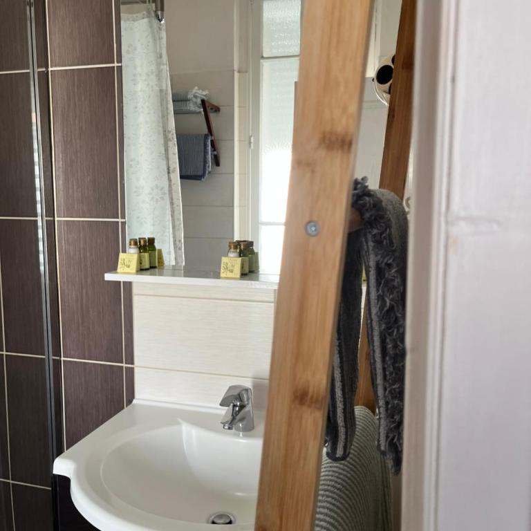 Hôtel Eden - La Baigneuse - Chambre Double Classique avec Vue sur la Cour - 1