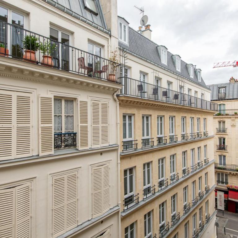Modern spacious studio only 1 minute away from the Place de la République - Studio Deluxe - 32