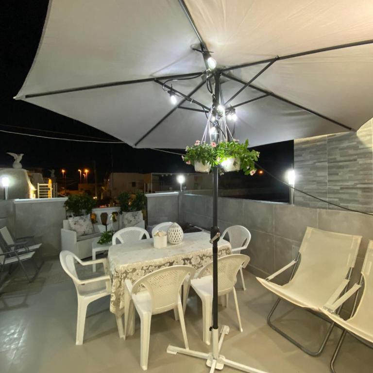 Villa Flower's House di Doris Simone - Three-Bedroom Villa - 22