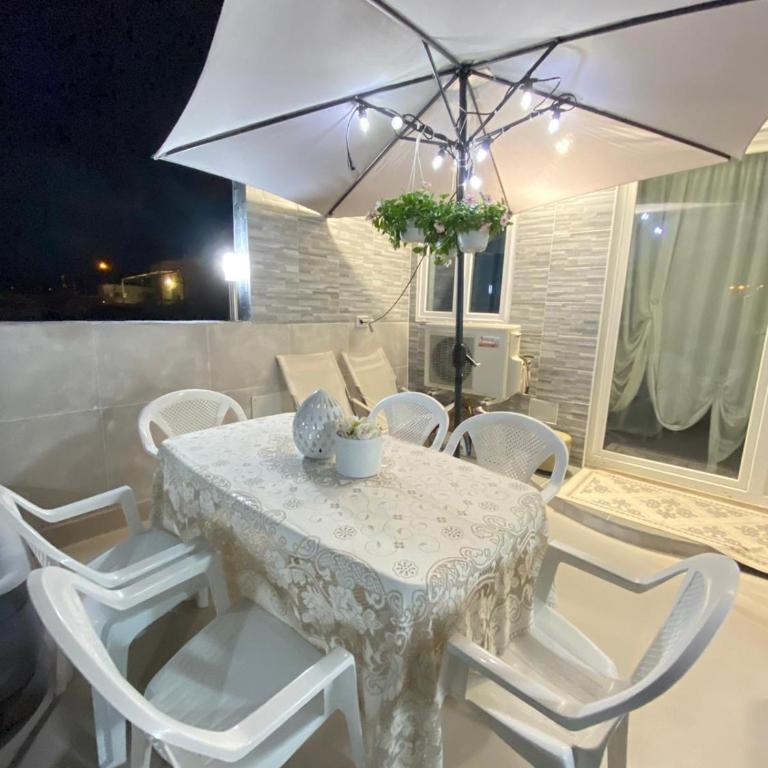 Villa Flower's House di Doris Simone - Three-Bedroom Villa - 23