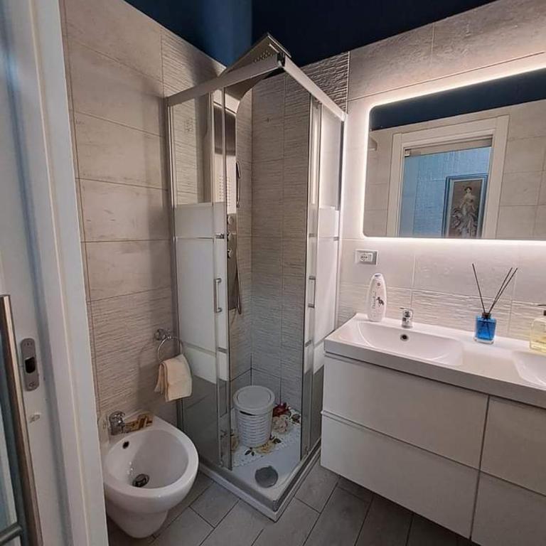 Villa Flower's House di Doris Simone - Three-Bedroom Villa - 11