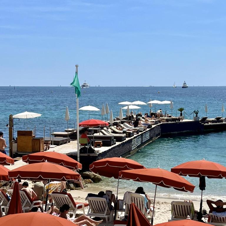 Juan 4 prs, clim, 300m plage, piscine, parking - Appartamento con 1 Camera da Letto - 59