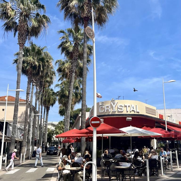 Juan 4 prs, clim, 300m plage, piscine, parking - Appartamento con 1 Camera da Letto - 63