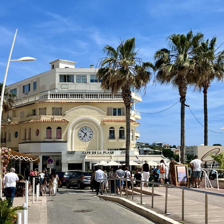 Juan 4 prs, clim, 300m plage, piscine, parking - Appartamento con 1 Camera da Letto - 65